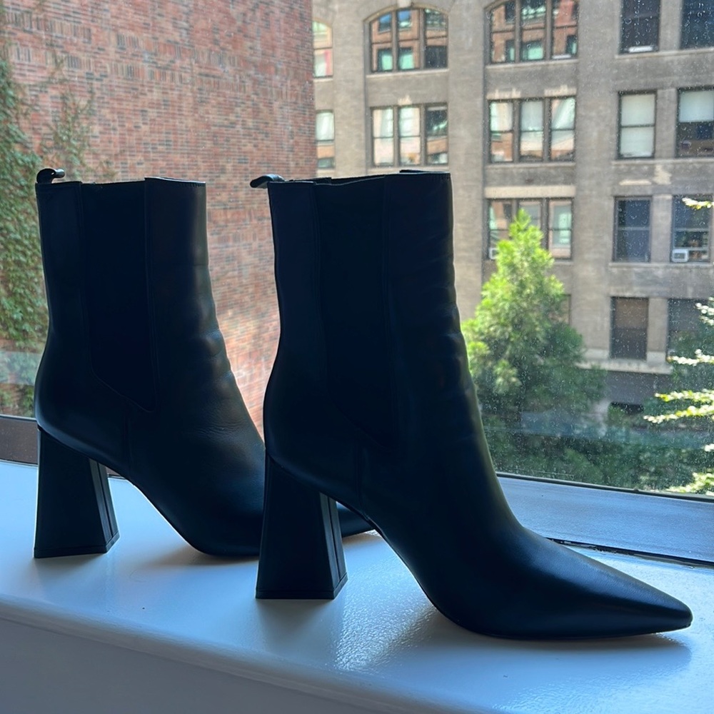 New in box black Marc Fischer Kylnn Chelsea Heeled Bootie (size 9.5)